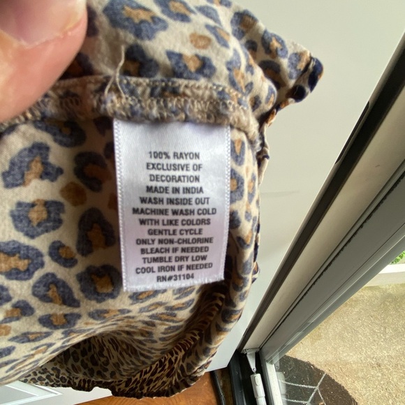 Crown & Ivy 2X Womens Navy And Brown Animal Print Long Sleeve Blouse Neck Tie - Picture 4 of 6